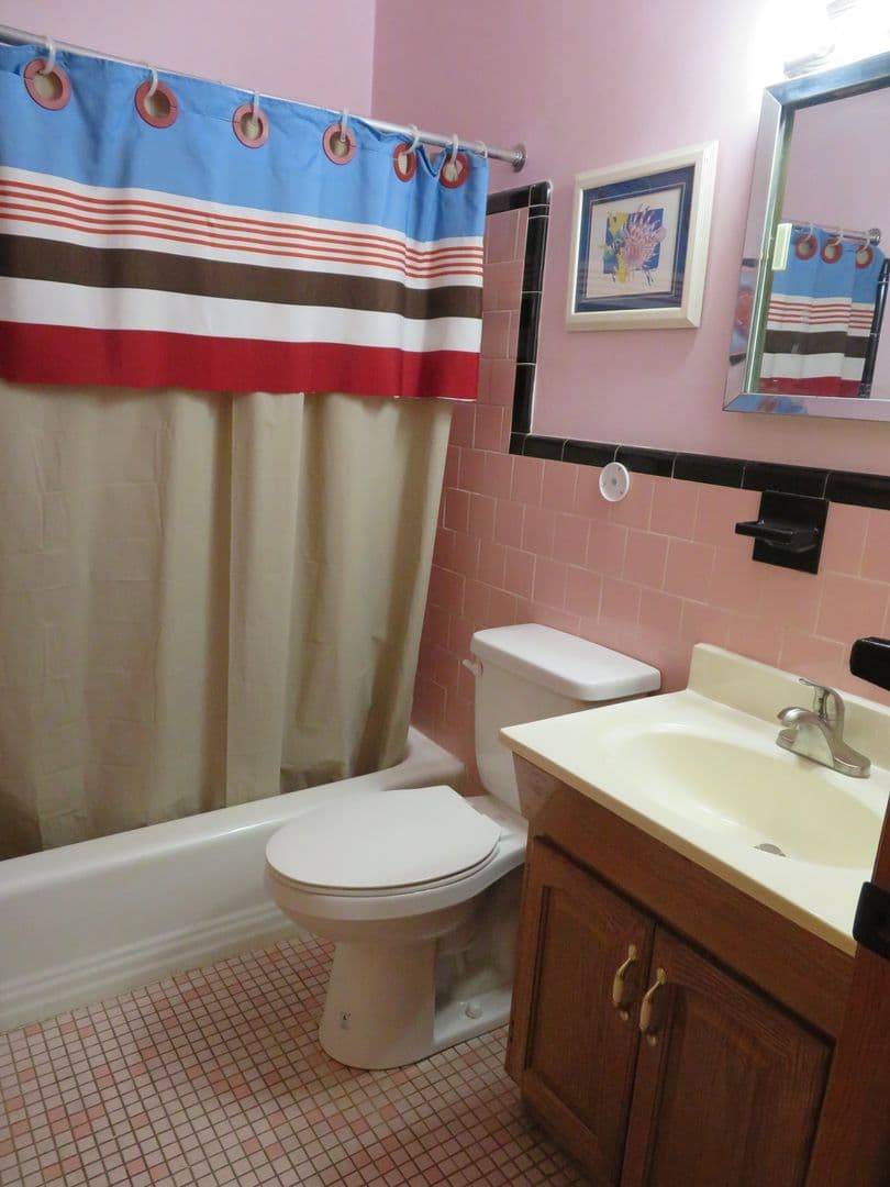 Colonial Heights House: 412 Macauthur Avenue