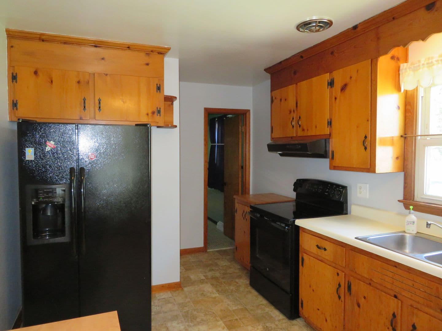 Colonial Heights House: 412 Macauthur Avenue