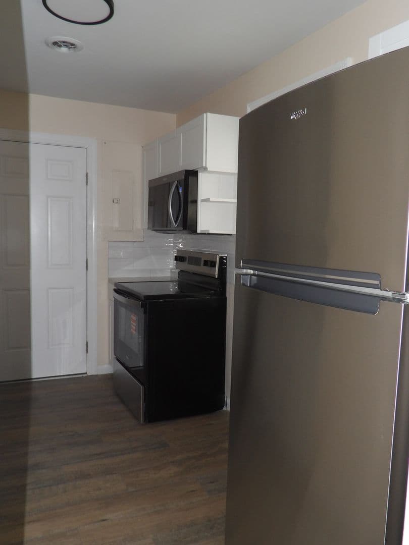 Richmond House: 4705 Caldwell Avenue
