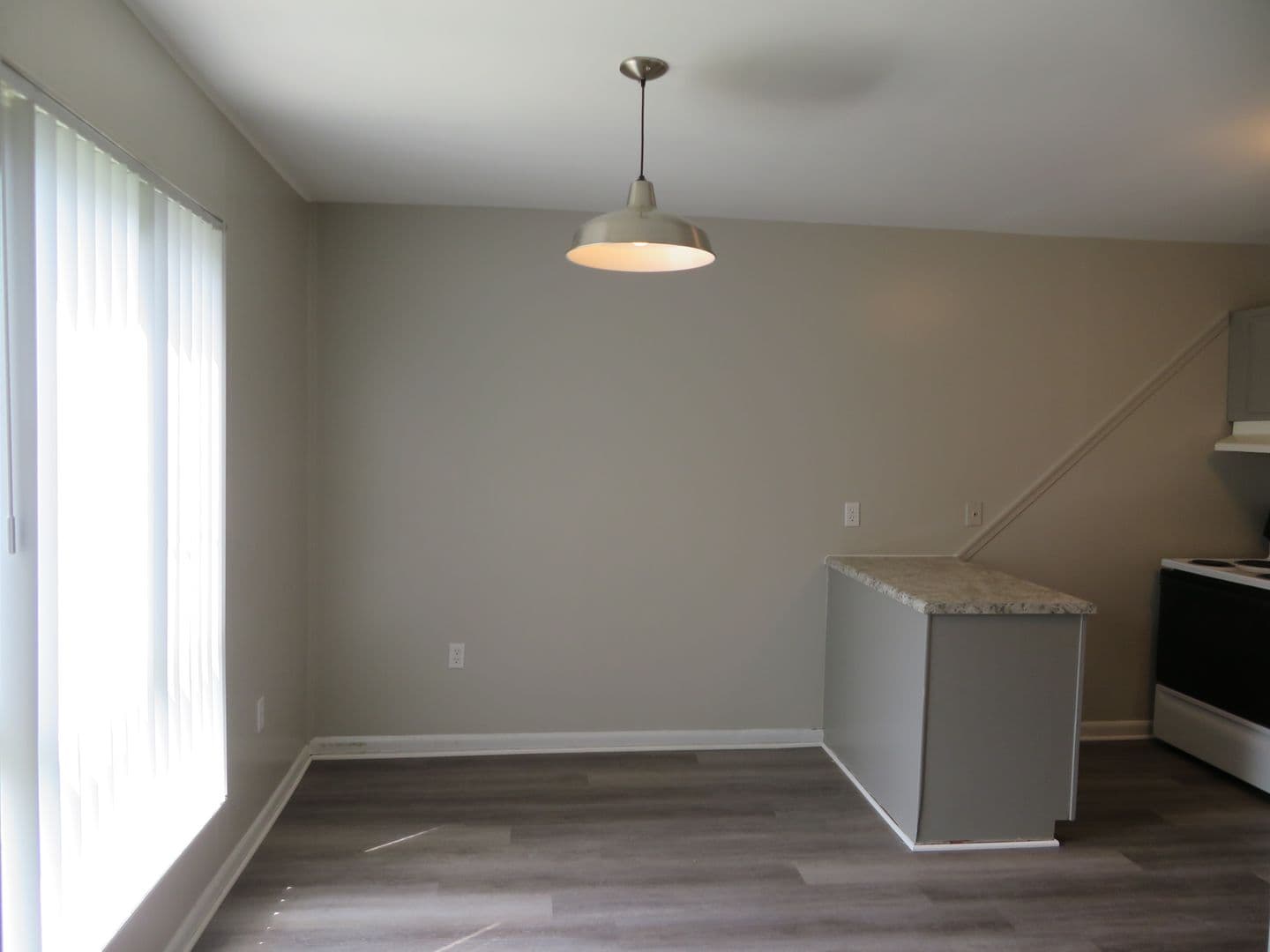 Petersburg Apartment: 2711 S. Crater Road
