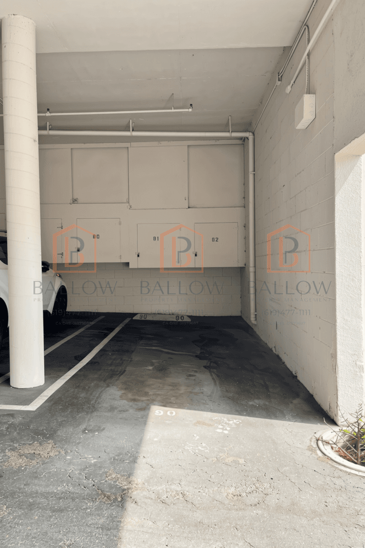 San Diego Apartment: 3991 Crown Point Dr Unit 116