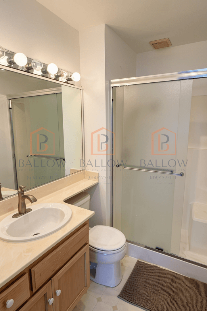 San Diego Apartment: 3991 Crown Point Dr Unit 116