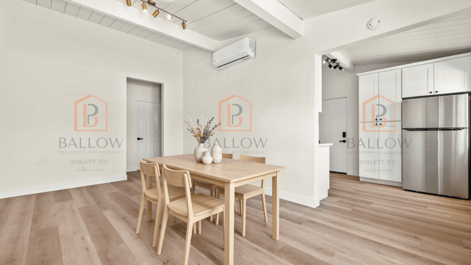 San Diego Apartment: 4880-82 Cole Street