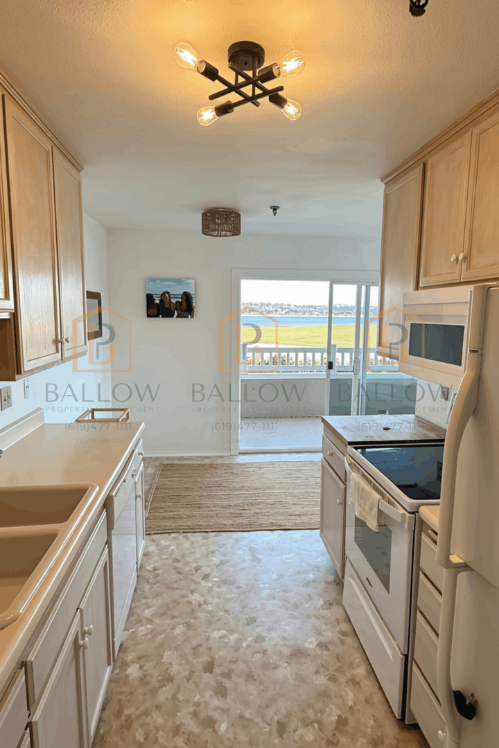 San Diego Apartment: 3991 Crown Point Dr Unit 116