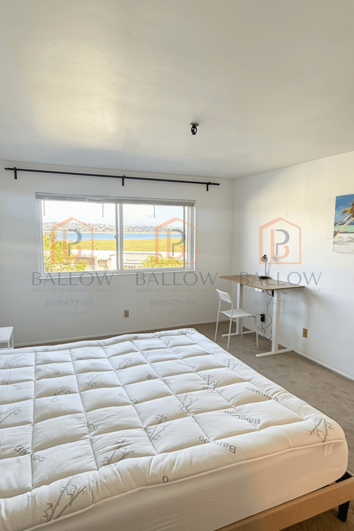 San Diego Apartment: 3991 Crown Point Dr Unit 116