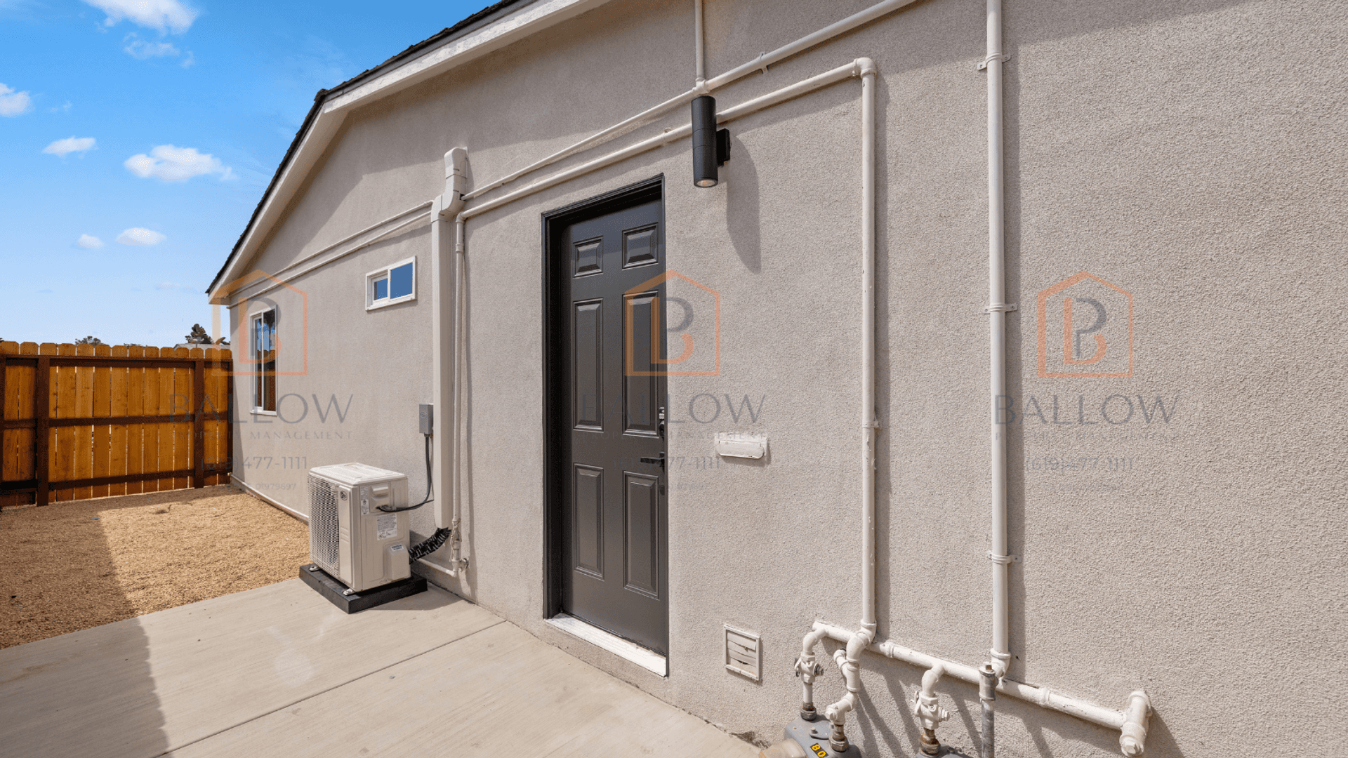San Diego Apartment: 4880-82 Cole Street