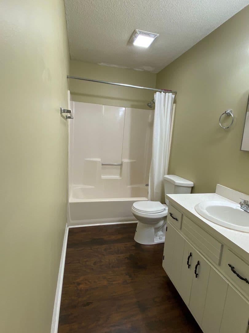 Oakwood Apartment: PO BOX 37