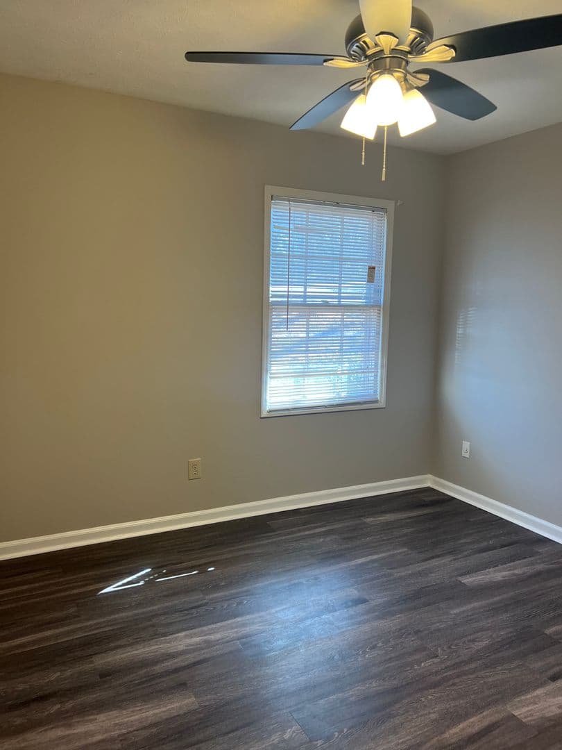 Oakwood Apartment: PO Box 37