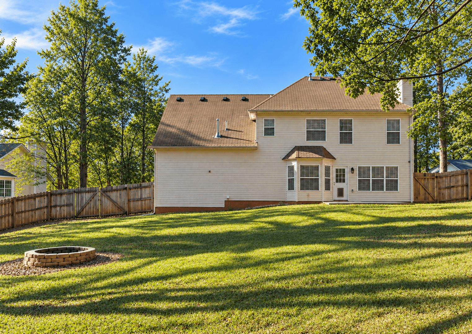 Flowery Branch House: 7272 Coral Lake Drive