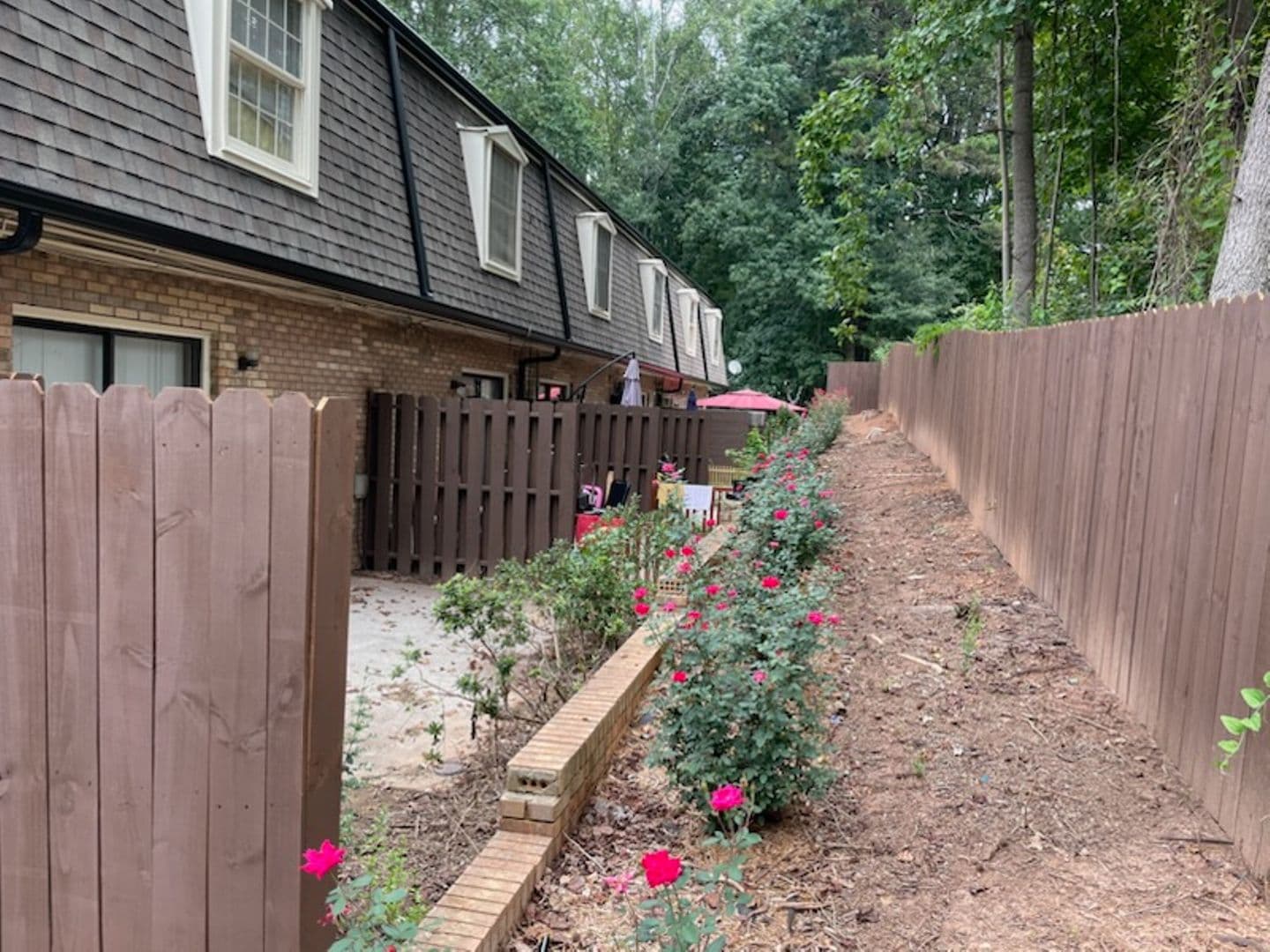 Oakwood Apartment: 4427 Oakwood Road