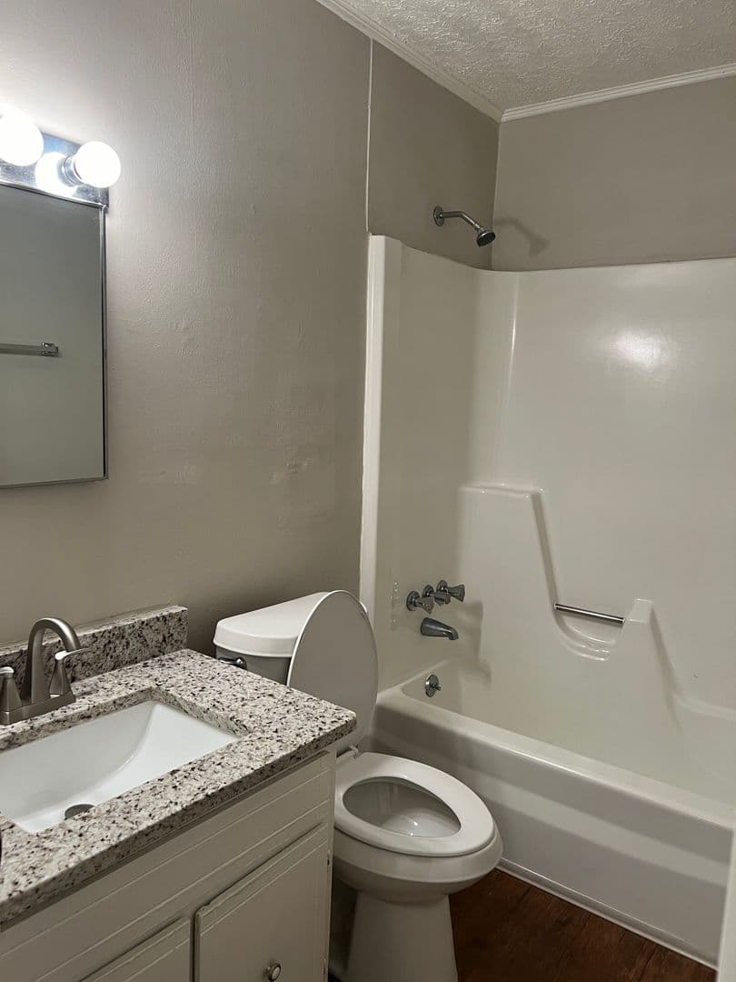 Oakwood Apartment: Candlestick Lane