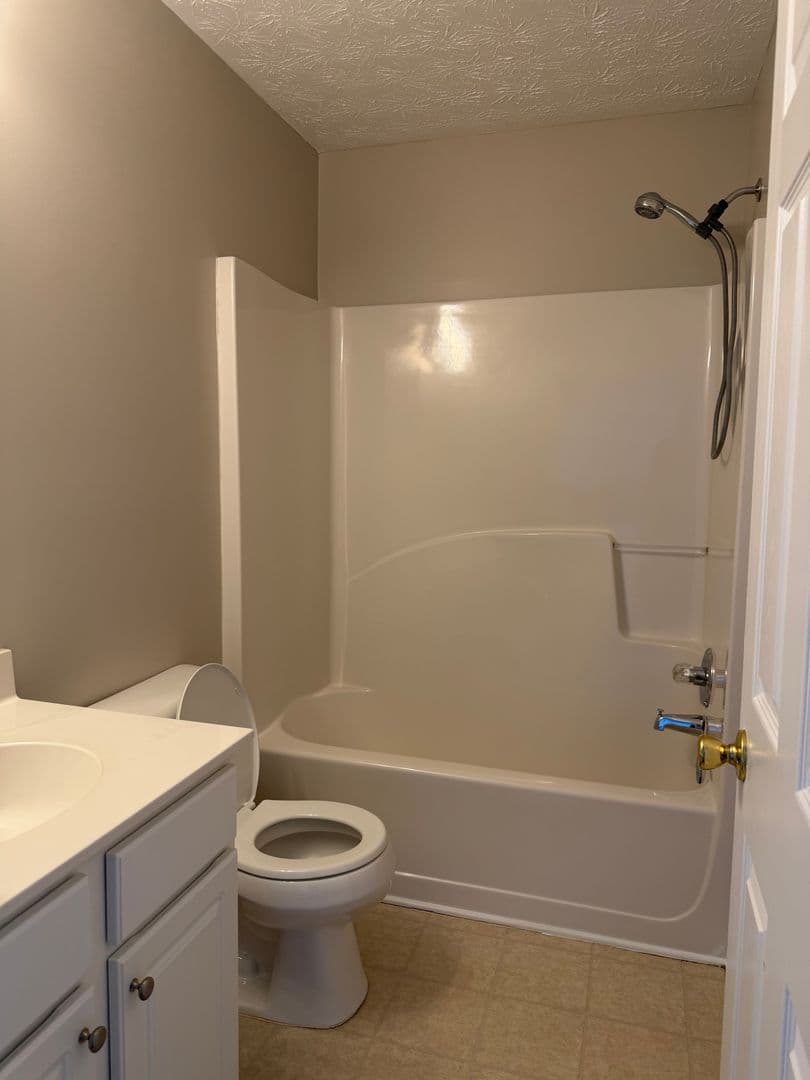 Flowery Branch Townhome: 6262 Shoreview Circle