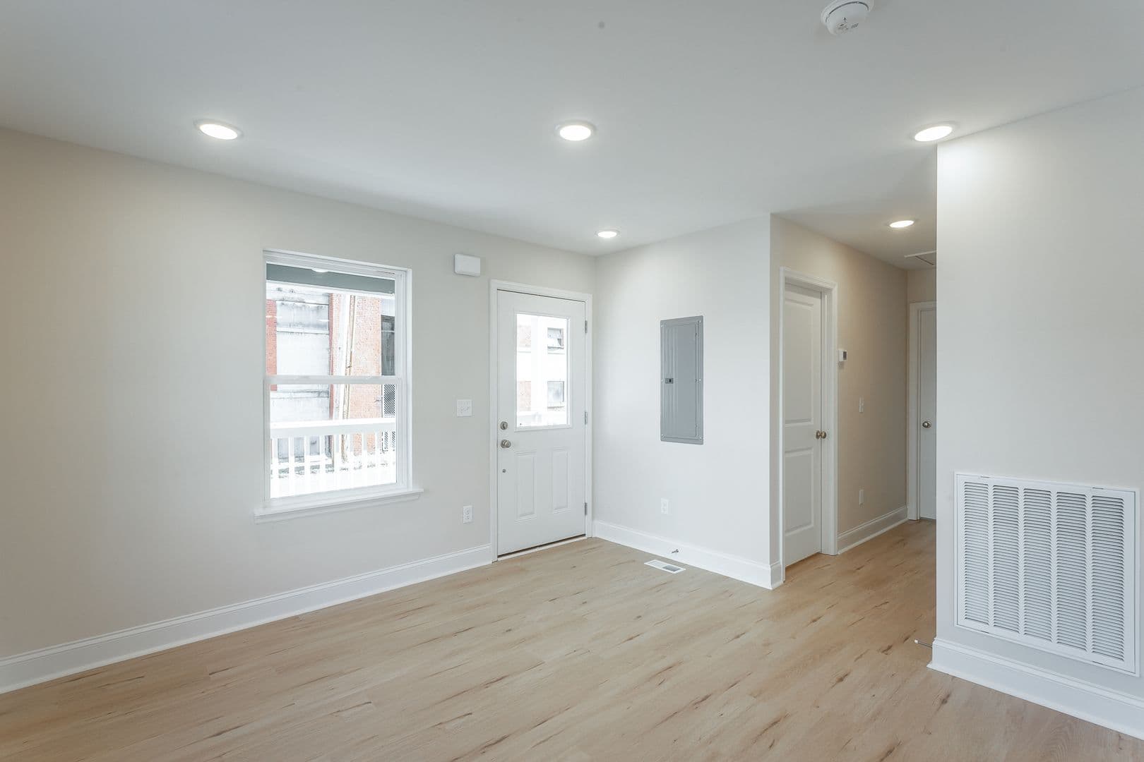 Chattanooga House: 2011 S Lyerly Street