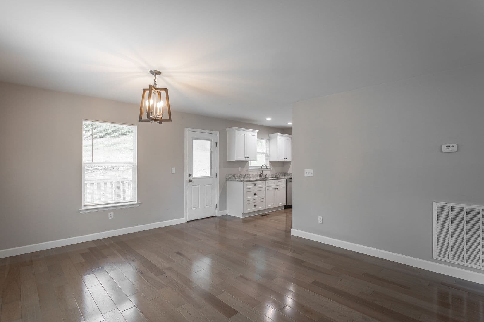 Chattanooga House: 300 W Ridgewood Ave