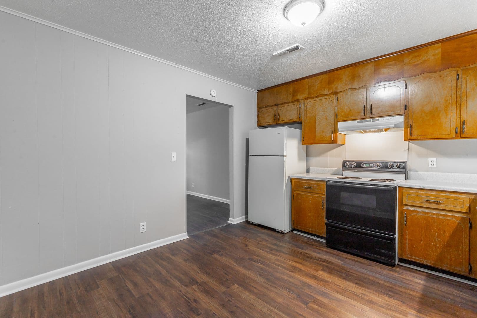Ringgold Apartment: 75-77 Dolphin Lane