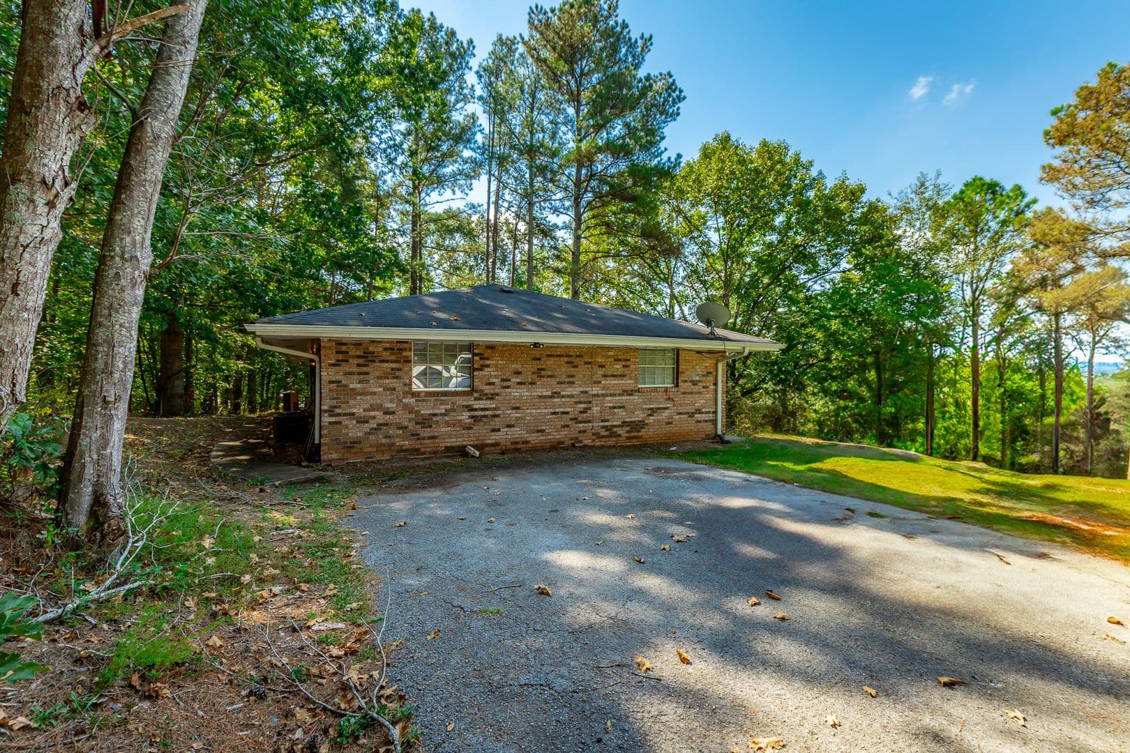 Ringgold Apartment: 76-78 Dolphin Lane