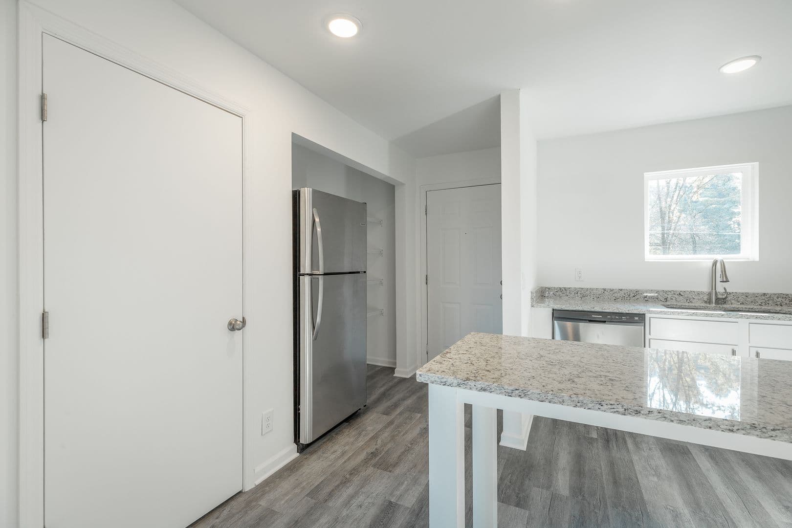 Chattanooga Apartment: 73 Shallowford Rd