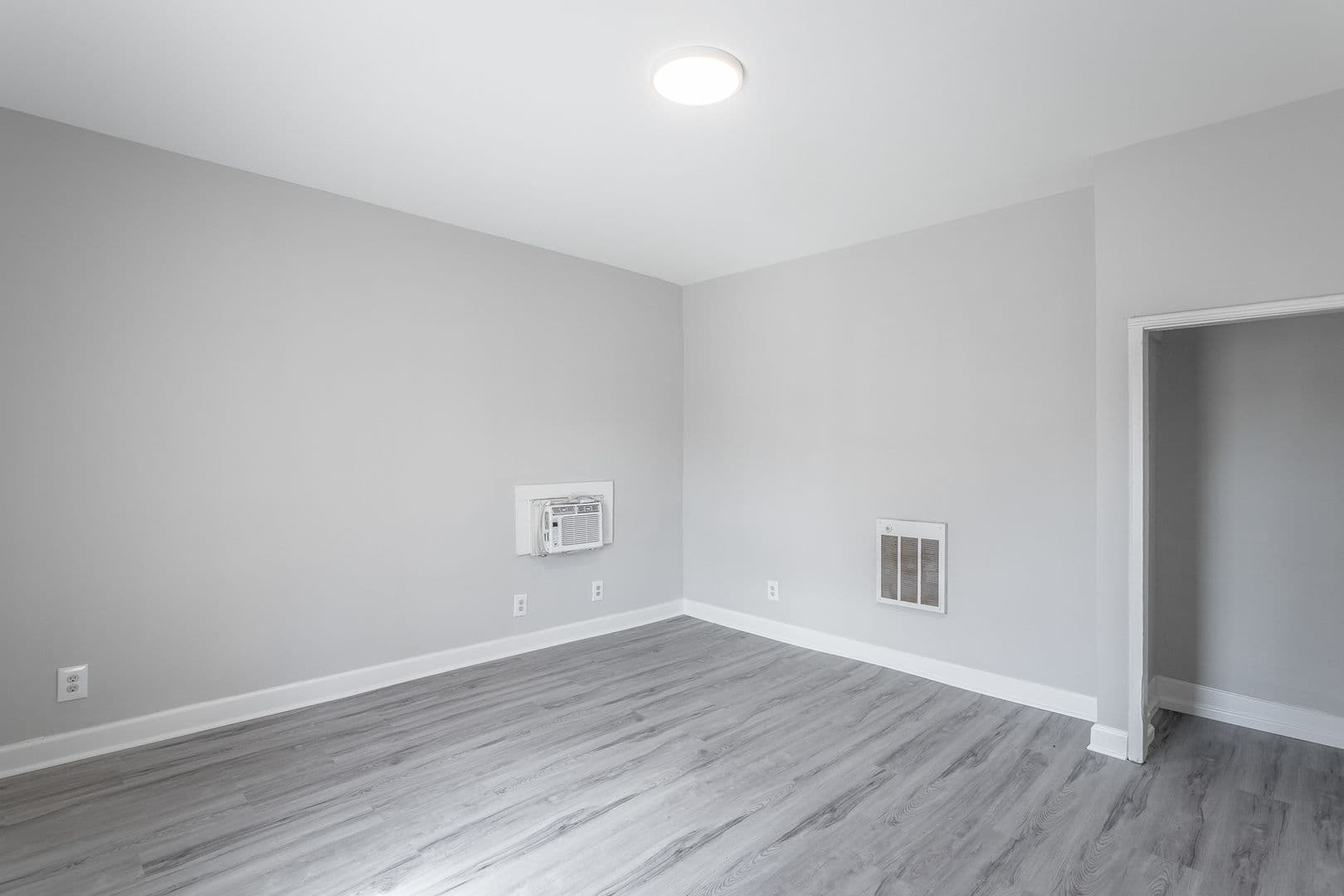 Chattanooga Apartment: 1603 E 14th Street