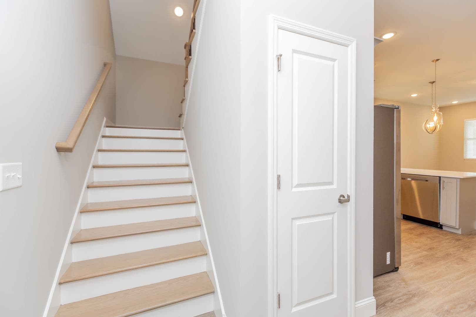 Hixson House: 557 Strong Avenue