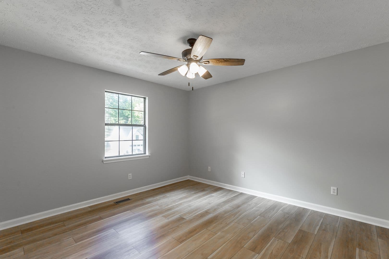 Chattanooga House: 9424 Fuller Road