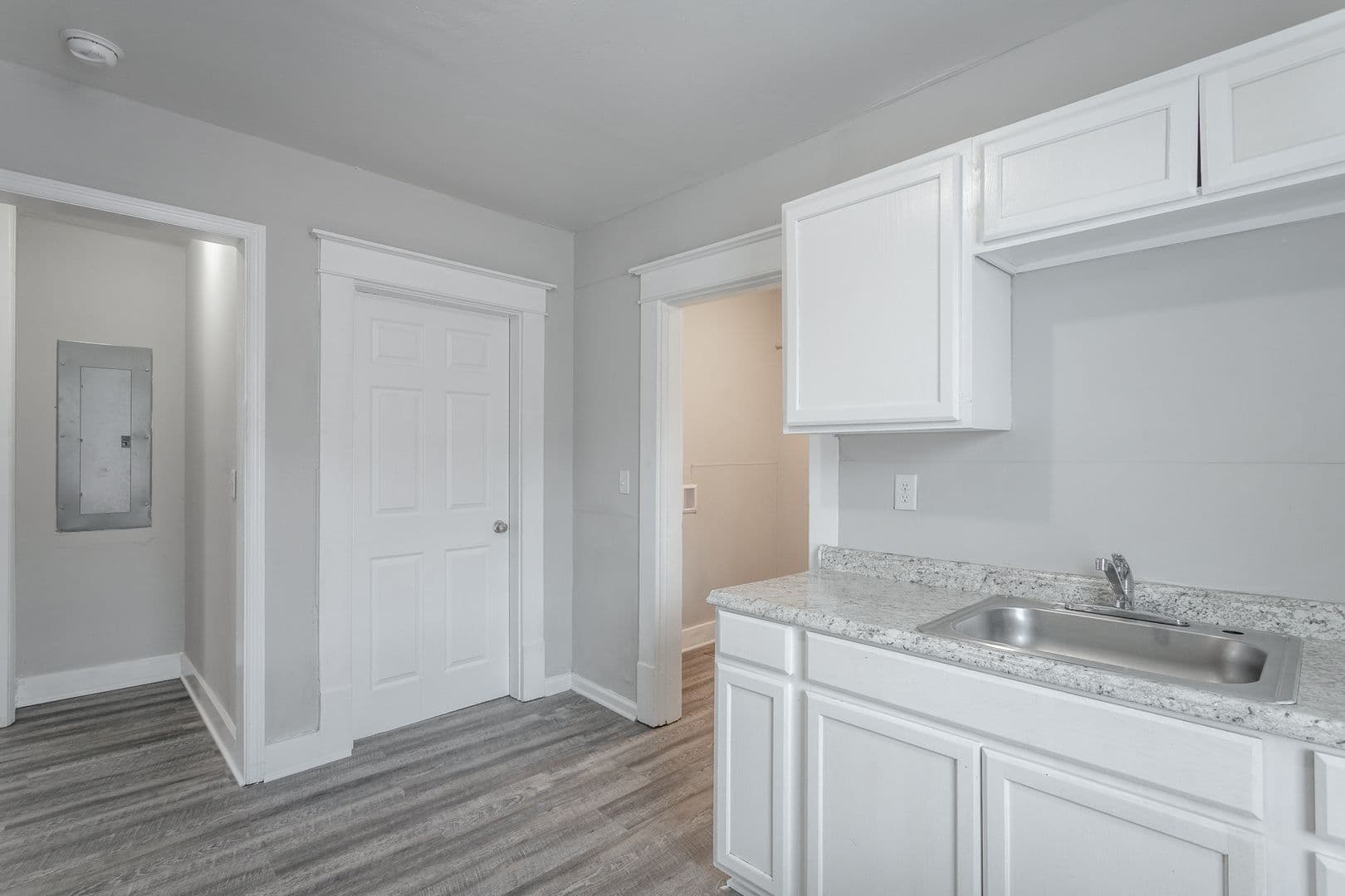 Chattanooga House: 1709 S Lyerly St - S Lyerly