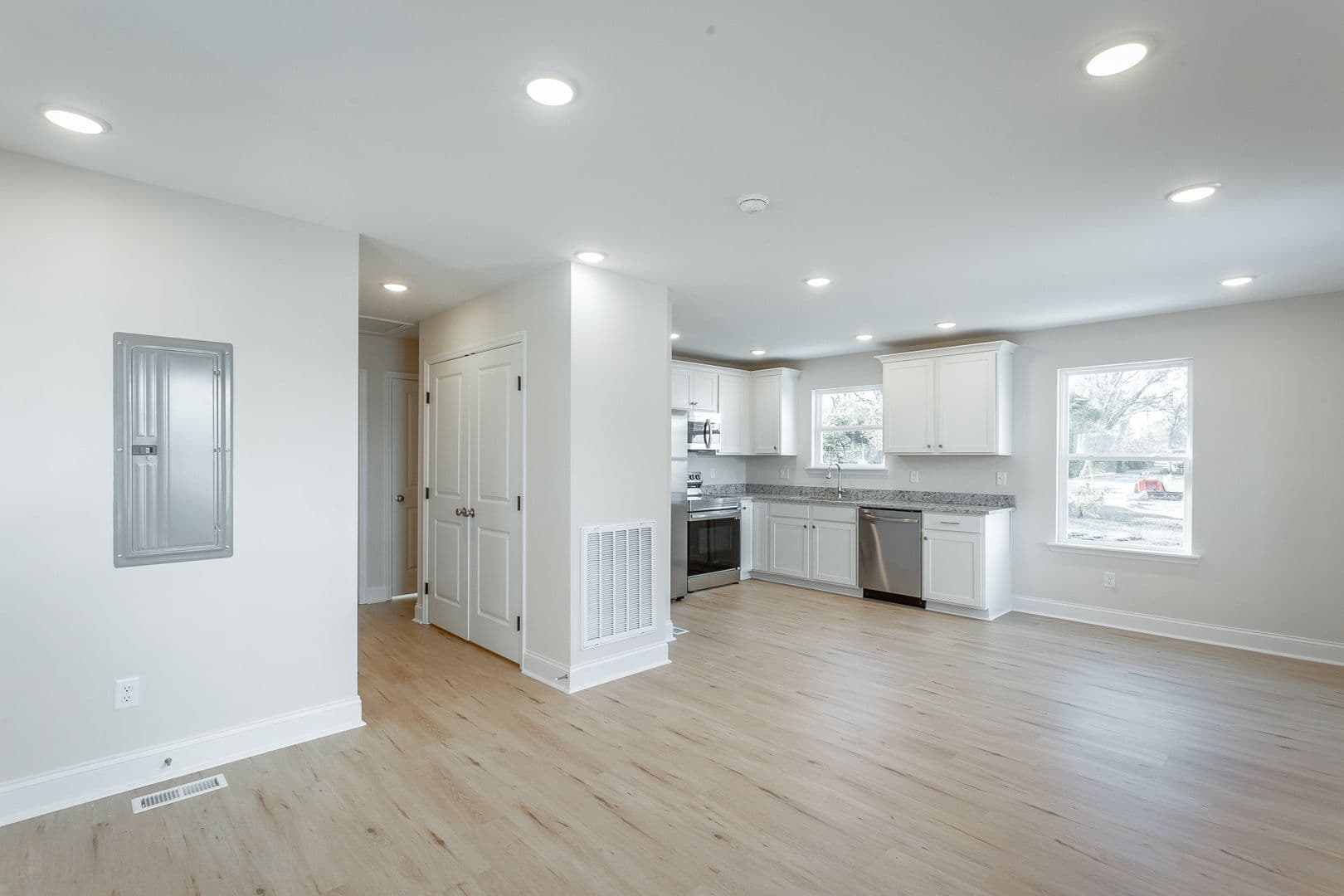 Chattanooga House: 2011 S Lyerly Street