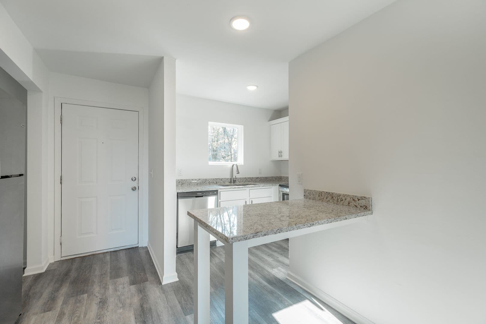 Chattanooga Apartment: 73 Shallowford Rd