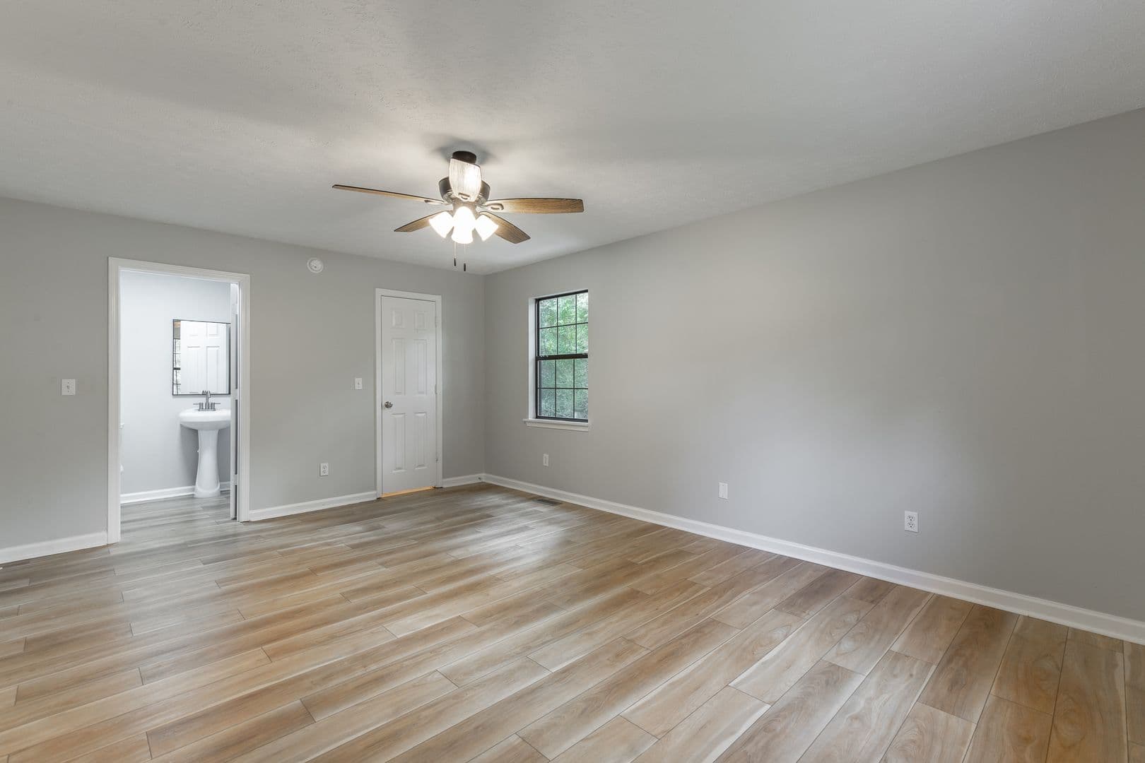 Chattanooga House: 9424 Fuller Road