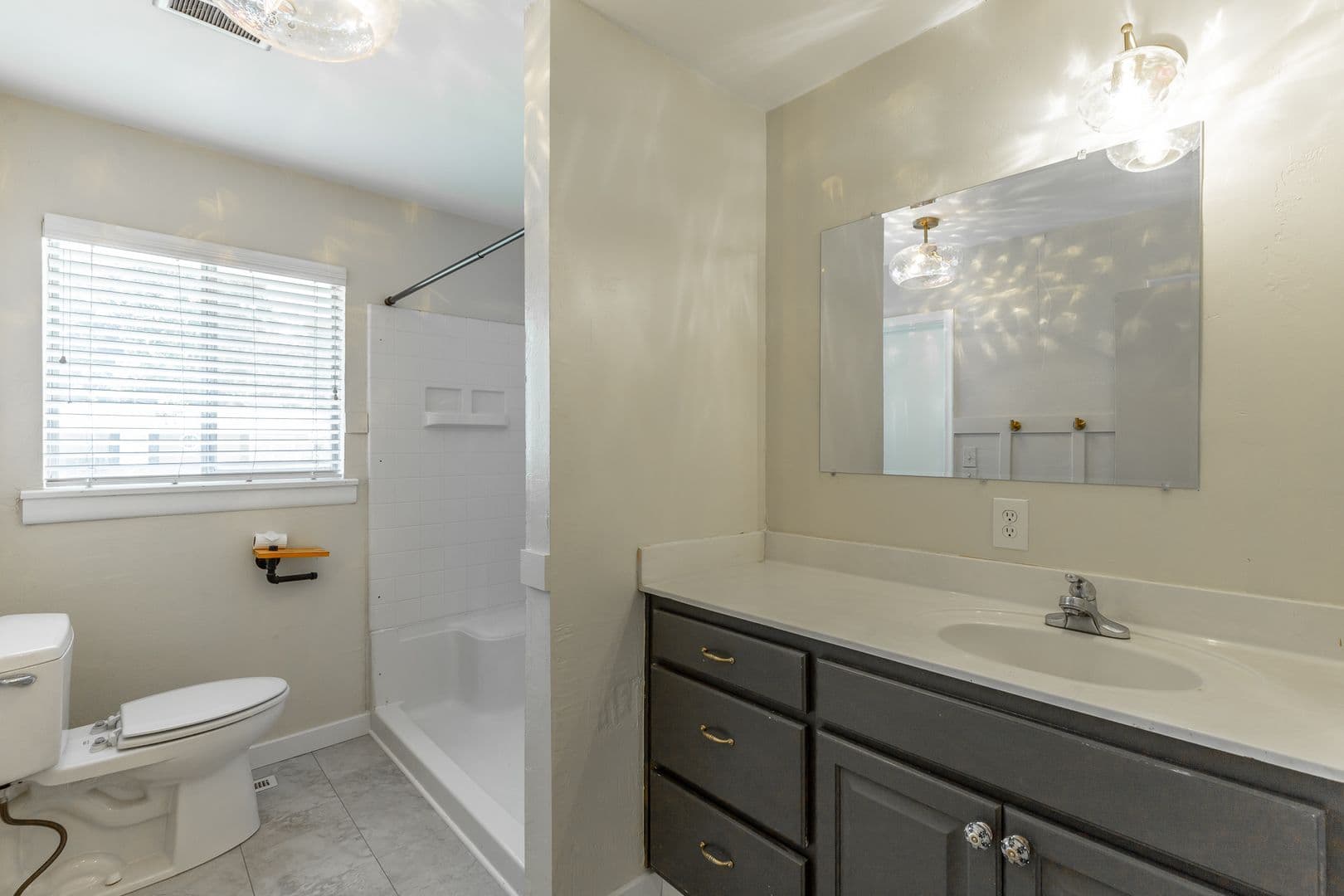 Chattanooga House: 8019 Karr St