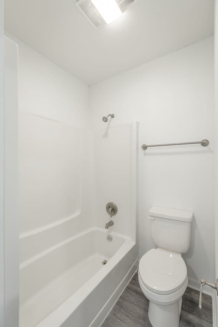 Chattanooga Apartment: 73 Shallowford Rd
