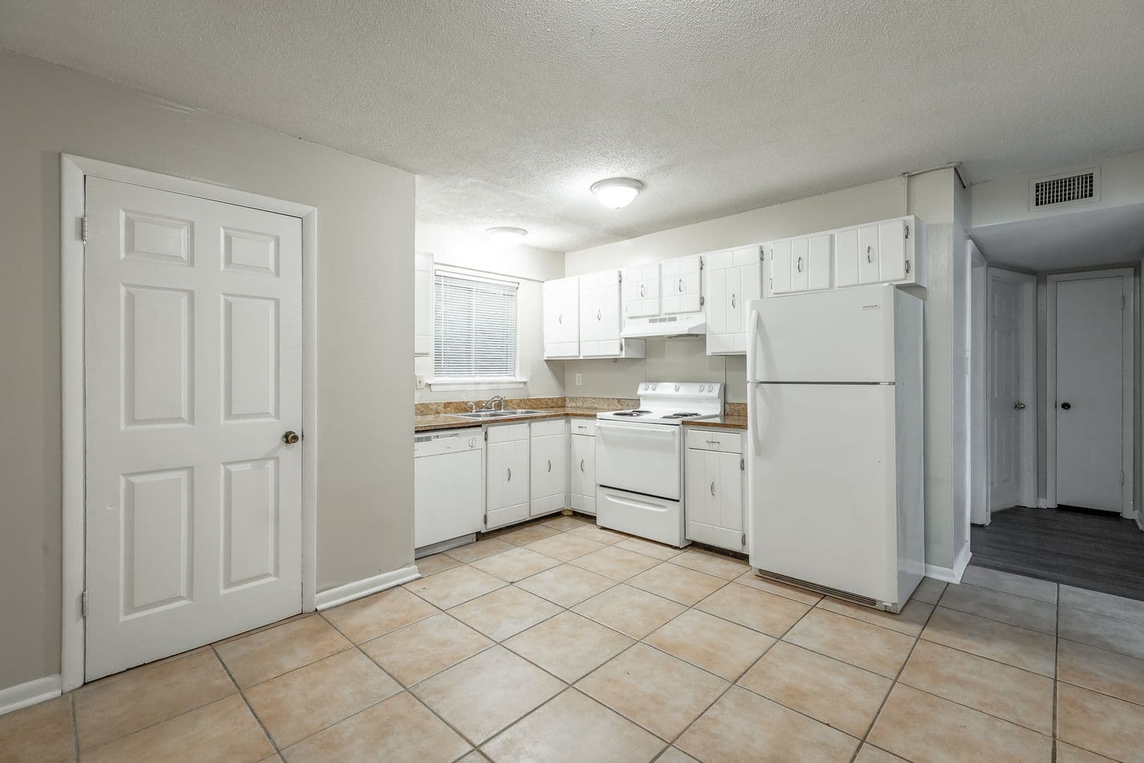 Chattanooga Apartment: 2414 Lyndon Ave