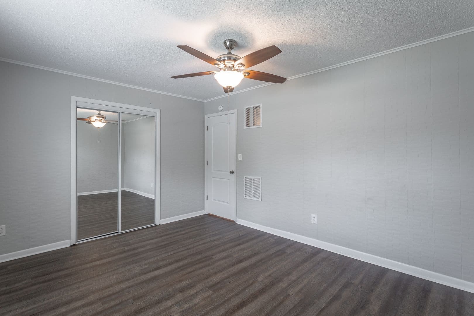 Fort Oglethorpe Apartment: 114 Van Cleve Street