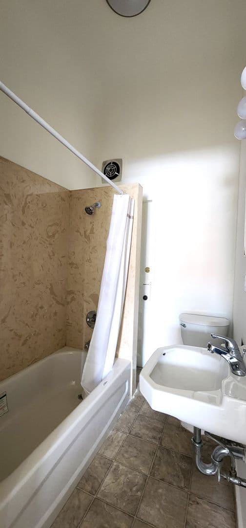 San Francisco Apartment: 806-808-810 Stanyan Street