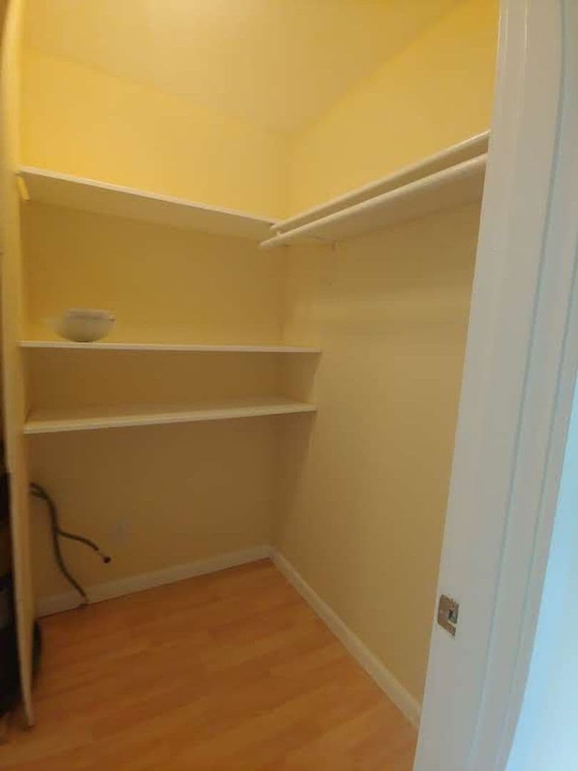 Mercer Island Apartment: 2717 76th Avenue SE
