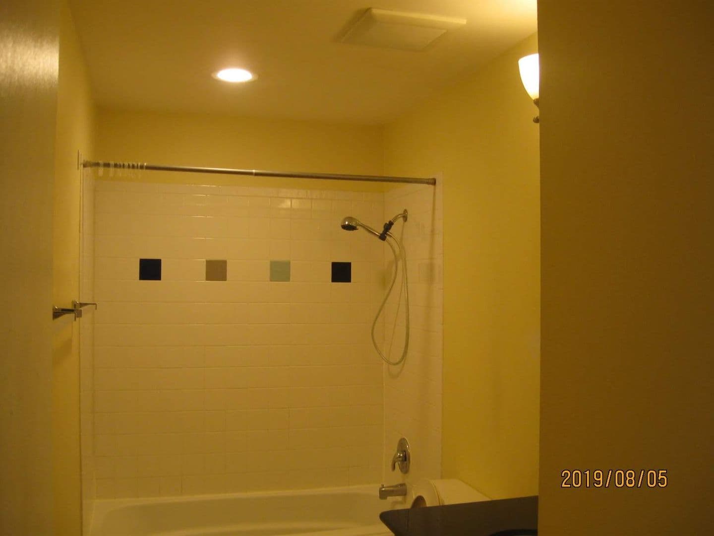 Mercer Island Apartment: 2717 76th Avenue SE