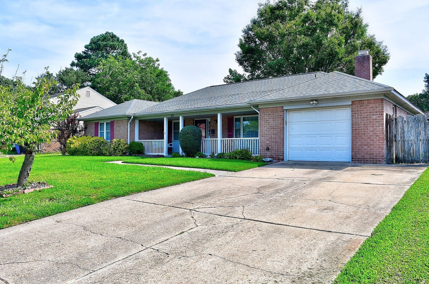 Virginia Beach House: 321 Palmyra Drive E