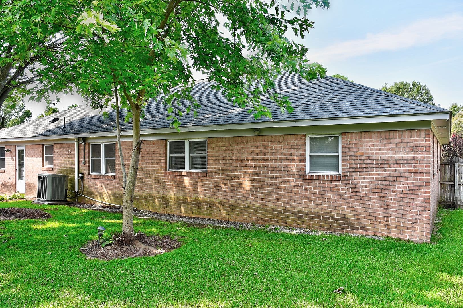 Virginia Beach House: 321 Palmyra Drive E