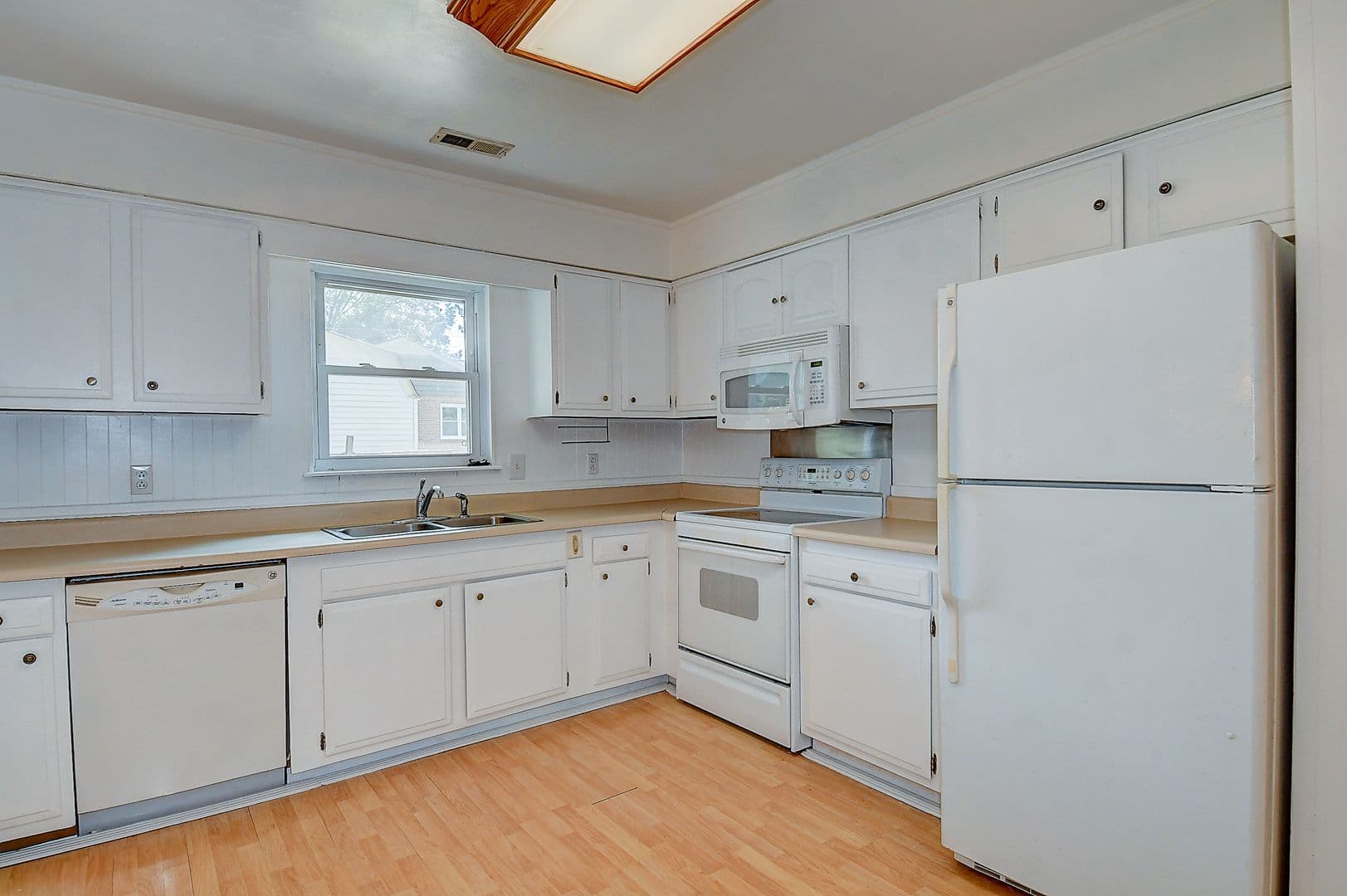 Virginia Beach House: 321 Palmyra Drive E