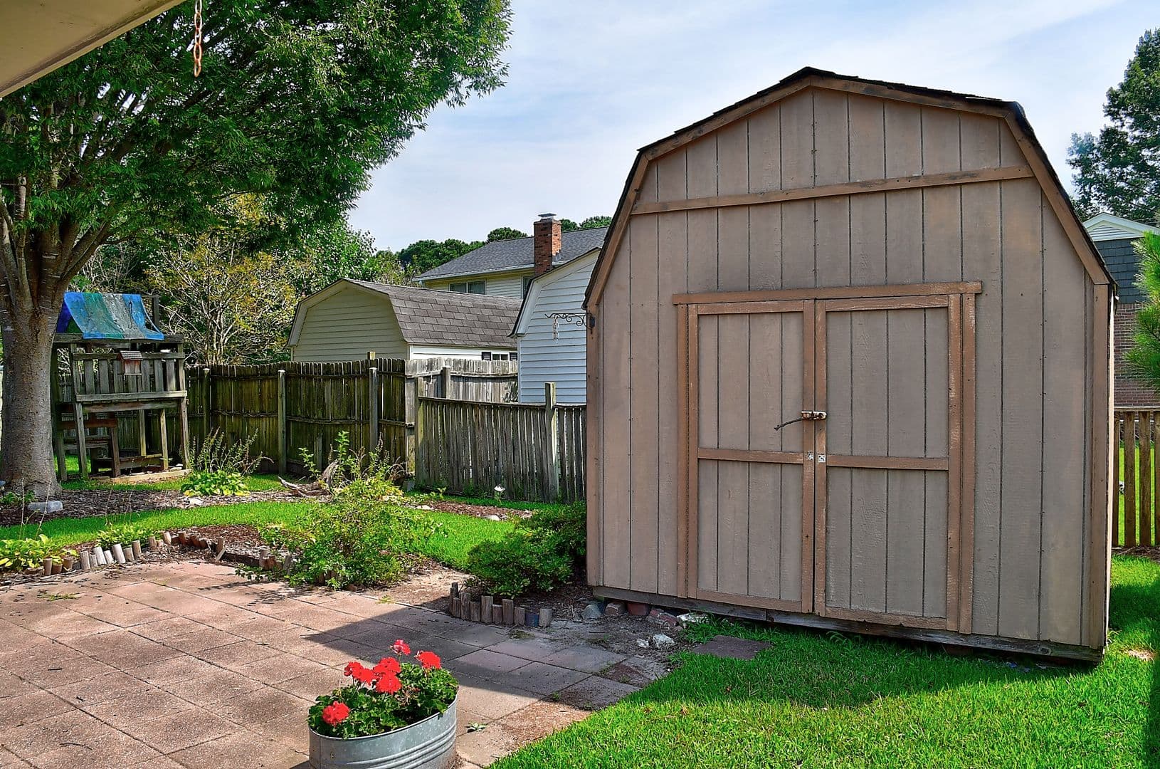 Virginia Beach House: 321 Palmyra Drive E