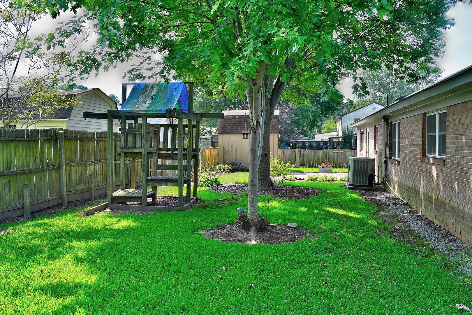 Virginia Beach House: 321 Palmyra Drive E