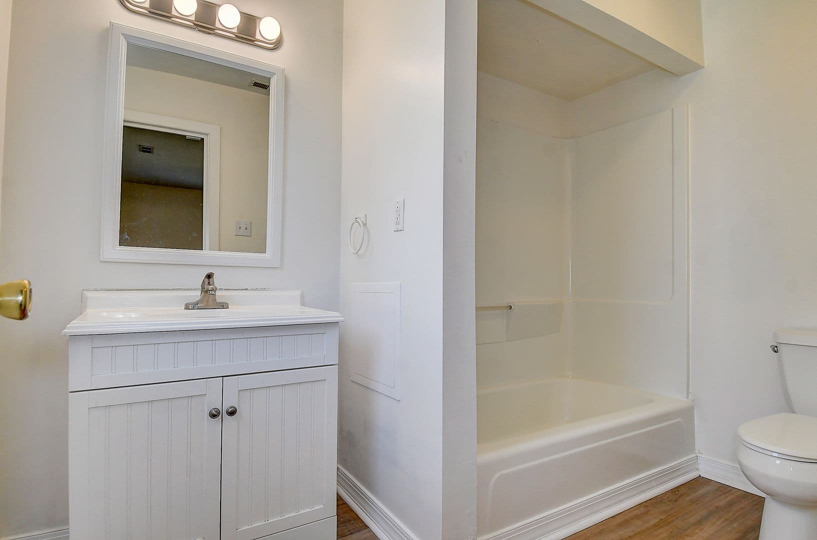 Virginia Beach House: 321 Palmyra Drive E