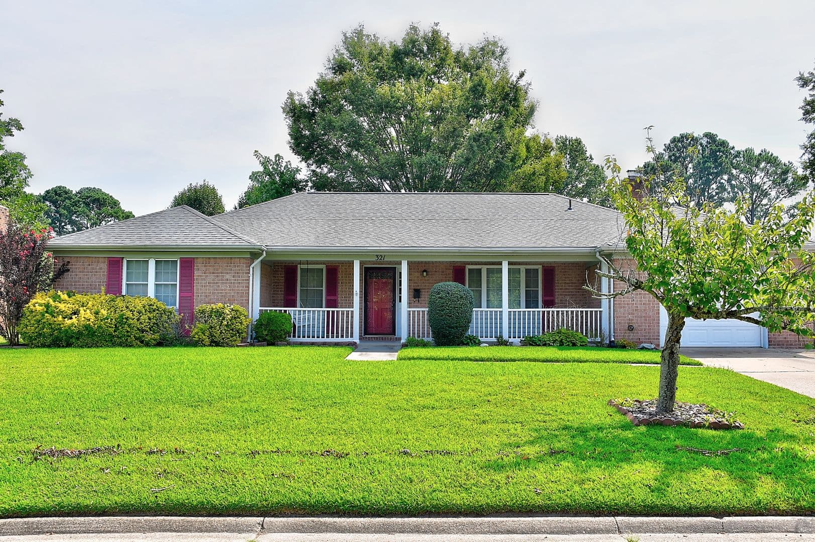 Virginia Beach House: 321 Palmyra Drive E