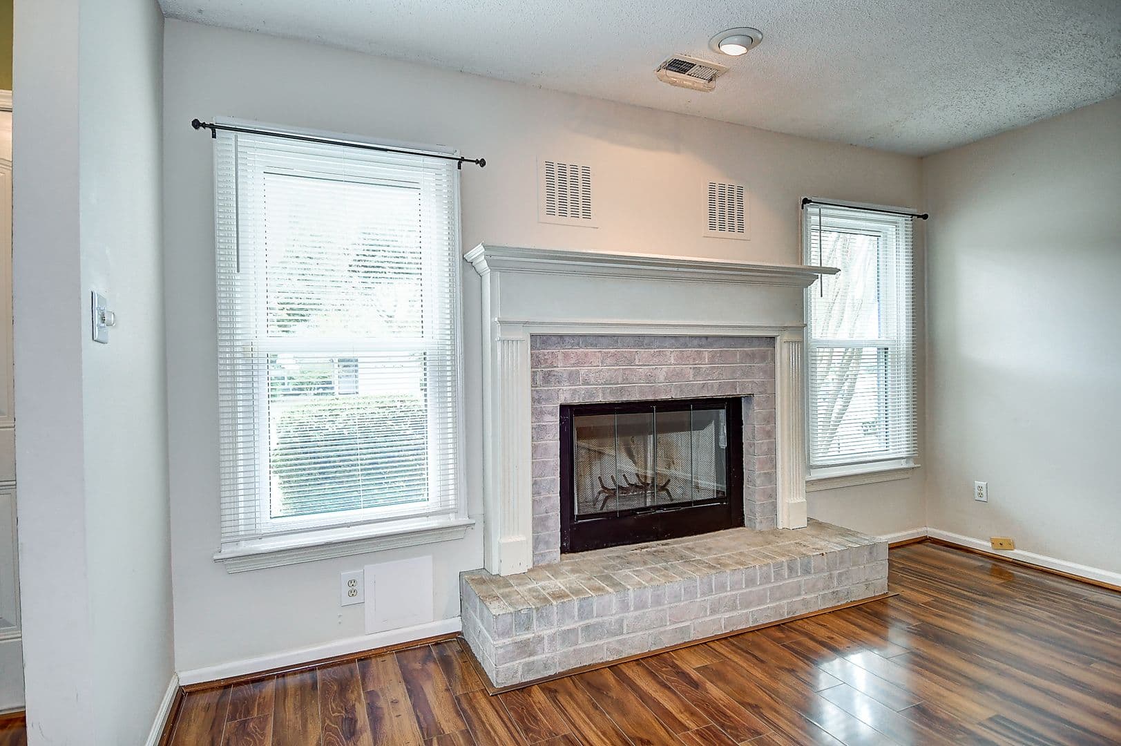 Virginia Beach House: 1329 Fernside Ct.