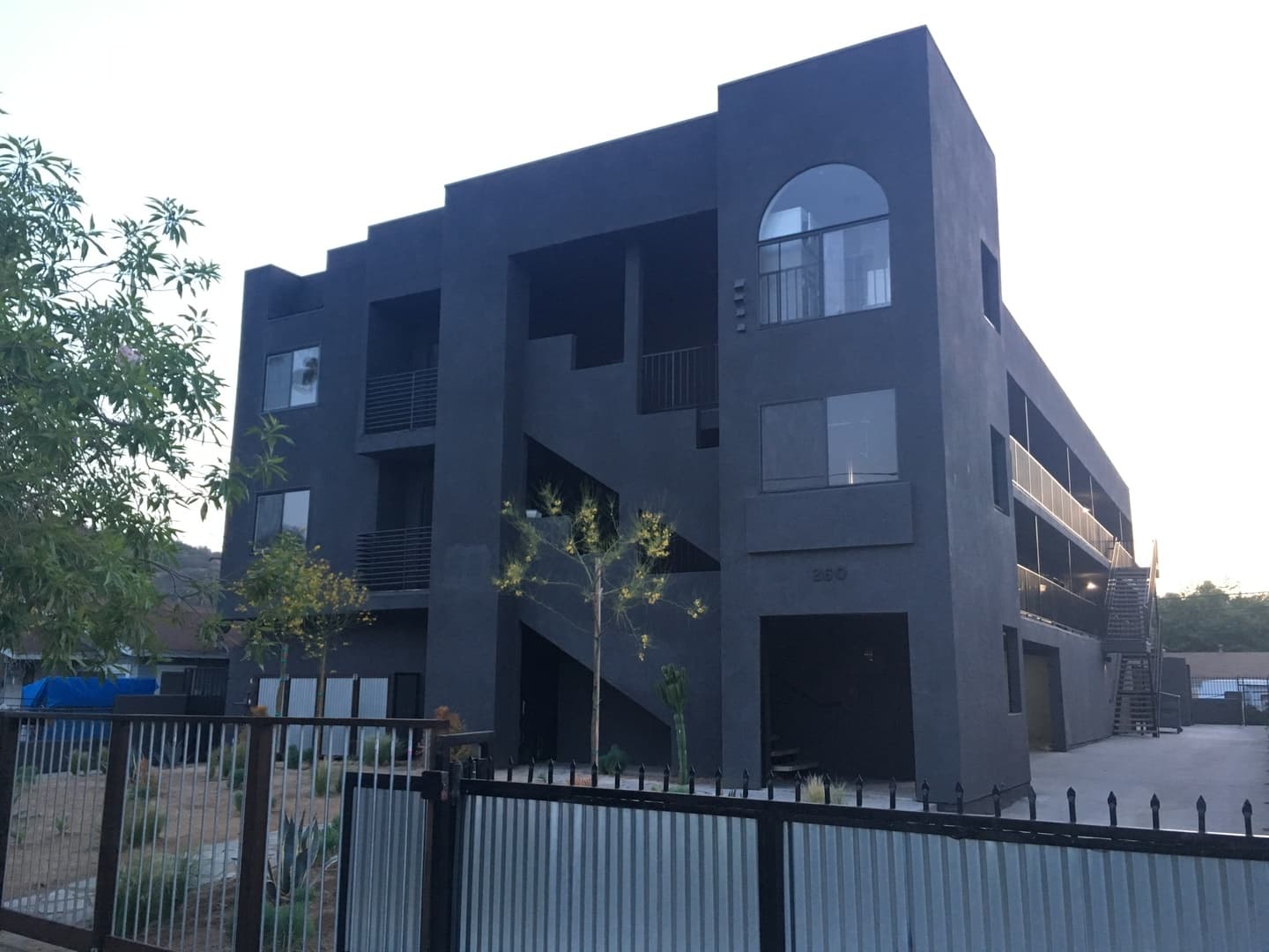 Los Angeles Apartment: 260 S. Avenue 55