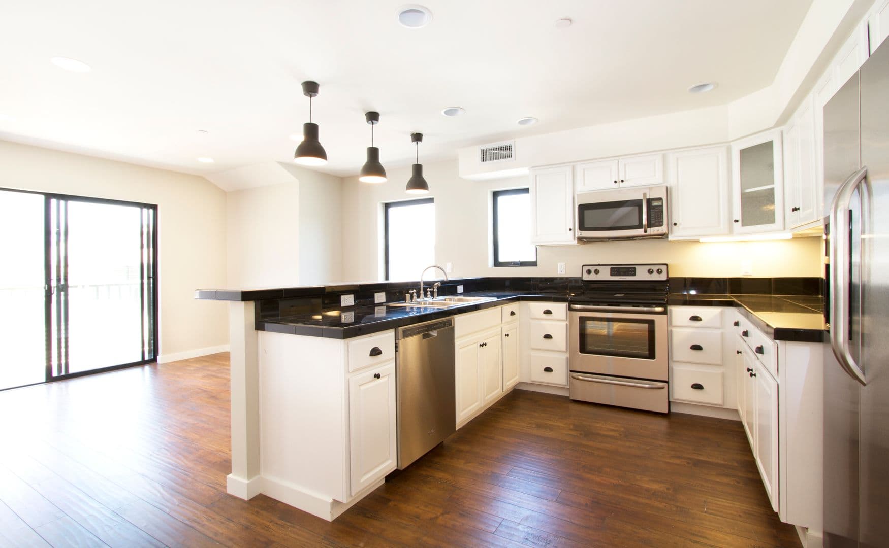 Los Angeles Apartment: 1162 W. 29th St.