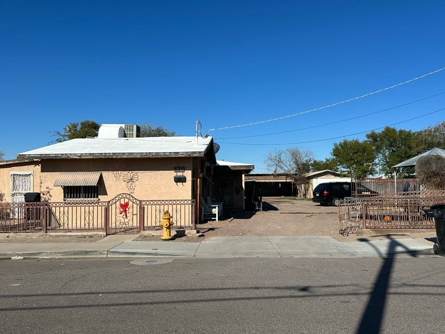 Chandler Apartment: 170 E. Morelos St.