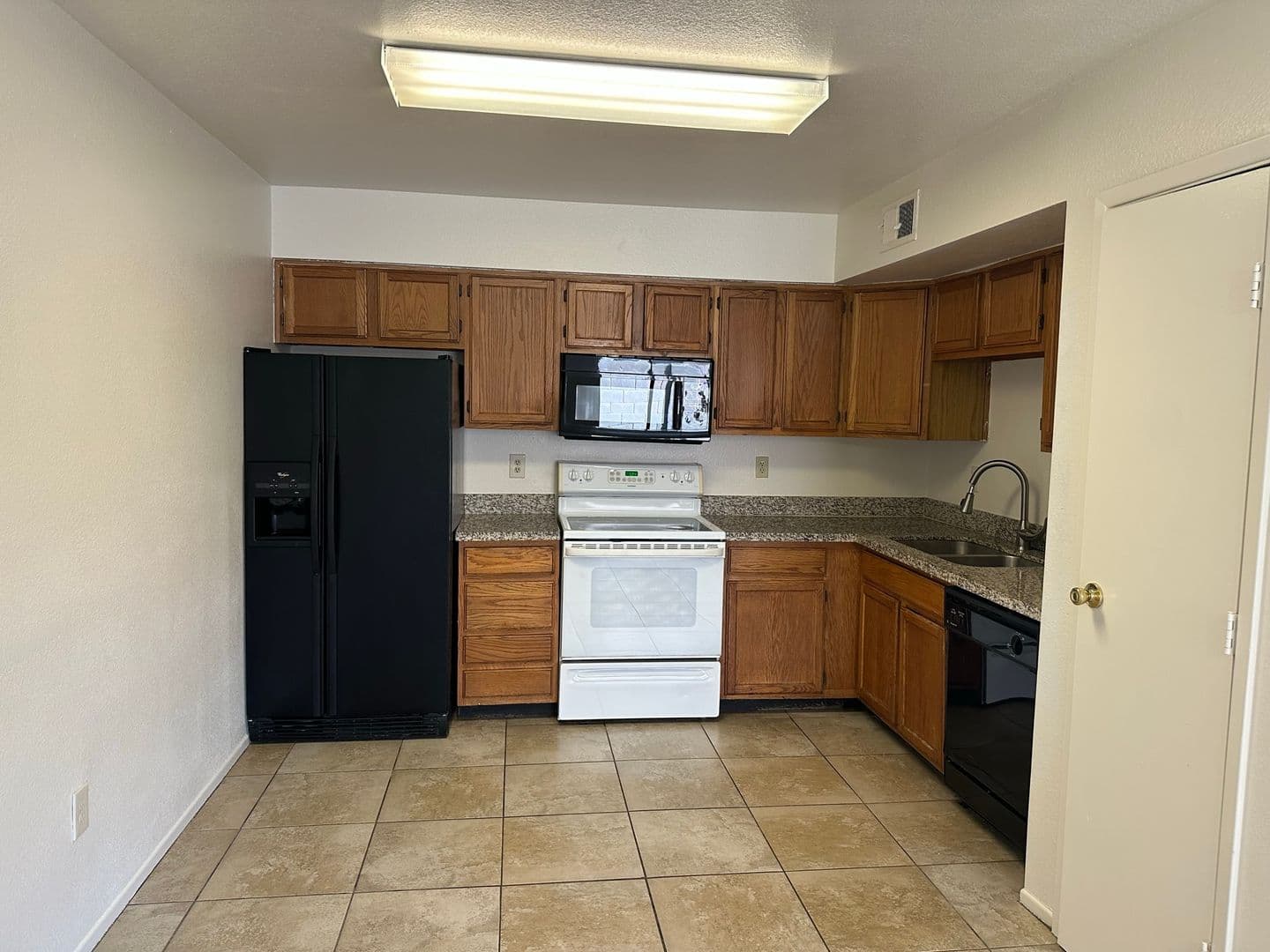 Mesa Apartment: 6219 E. Glencove St.