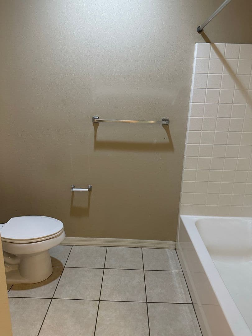 Tempe Apartment: 1117 E. 8th St. #A2001