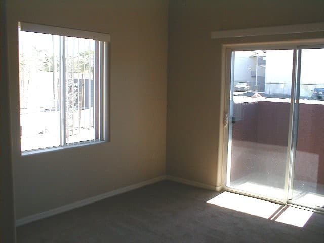 Tempe Apartment: 1117 E. 8th St. #A1003