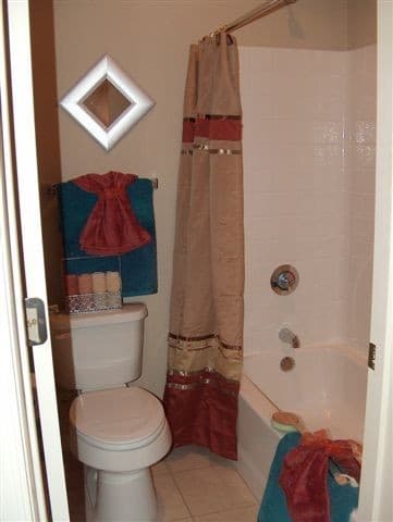 Tempe Apartment: 1117 E. 8th St. #A1003